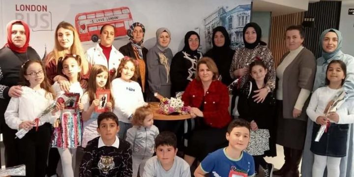 3-A Sınıfının Minik Ellerinden Anneler Günü’ne Özel Duygu Yüklü Etkinlik